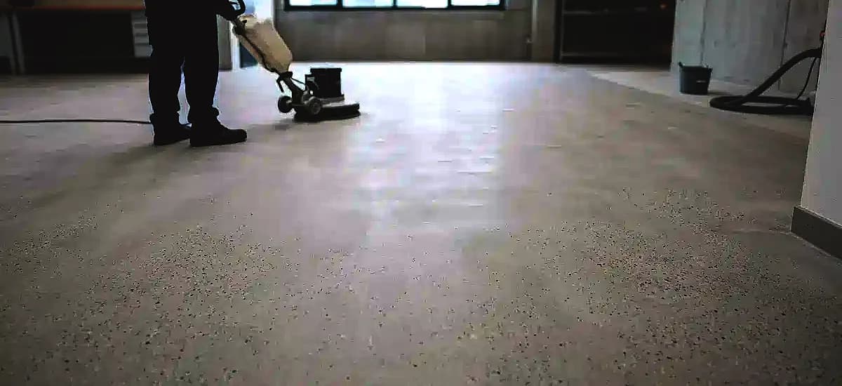 A perfectly prepared, clean concrete subfloor ready for a new epoxy coating installation