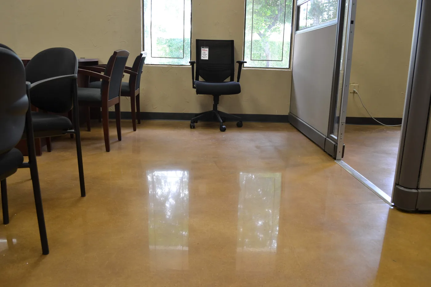 Polished concrete floor in a meeting room