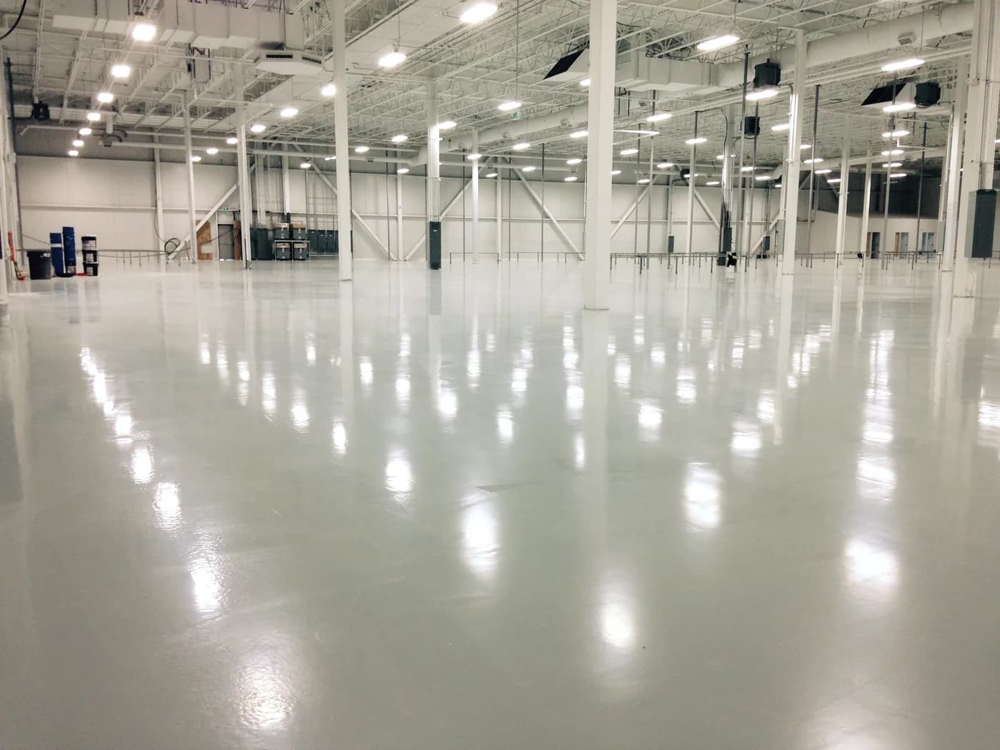 Epoxy floor across a large distribution warehouse
